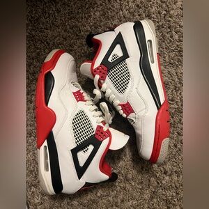 Jordan retro 4 fire red size 11